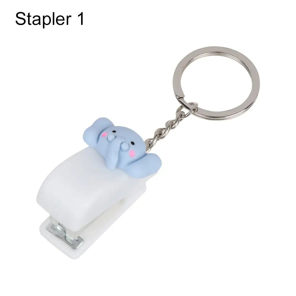 engrapadora pequeña llavero elefante